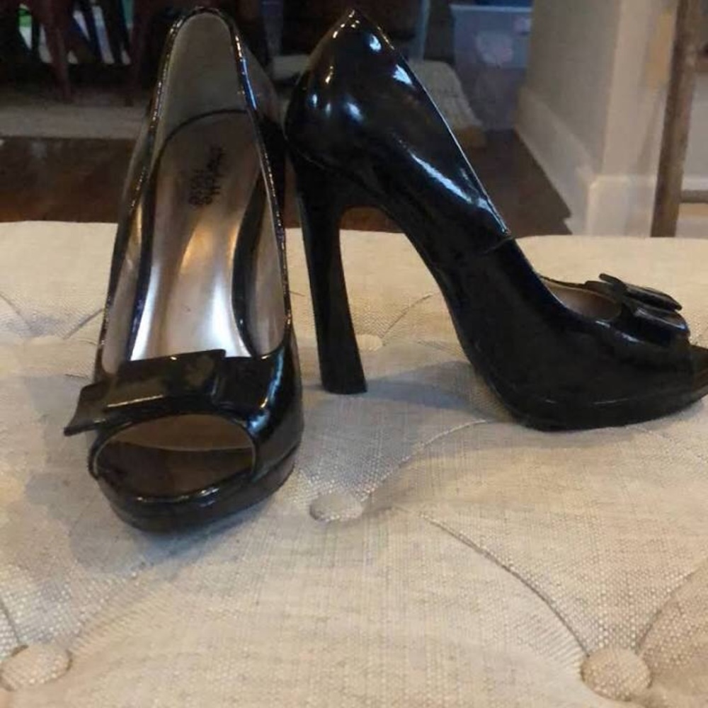 Cute Black Stilettos!